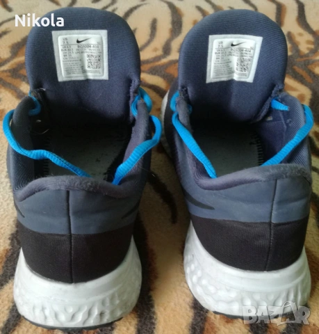NIKE/НАЙК Revolution Оригинални Тъмносини Маратонки-Обувки за спорт или работа, снимка 4 - Спортни обувки - 54890797