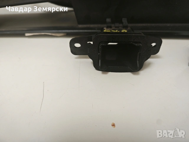 Продавам оригинална камера за задно виждане за PEUGEOT EXPERT 2019 г. , снимка 3 - Аксесоари и консумативи - 54619476