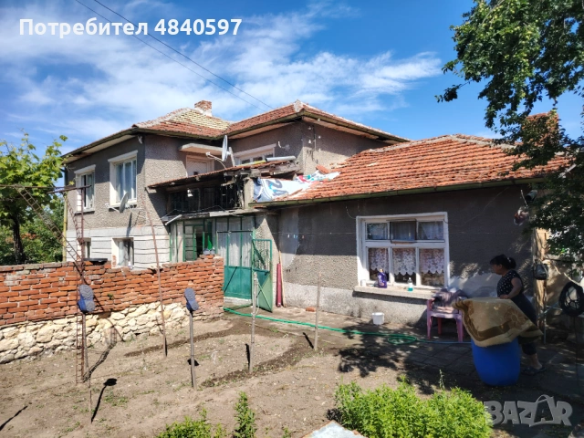 Двуетажна къща в с. Партизанин, общ. Братя Даскалови, снимка 5 - Къщи - 54702465