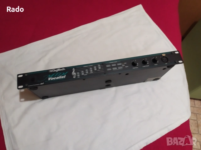 Продавам вокалист Digiteh MV-5"