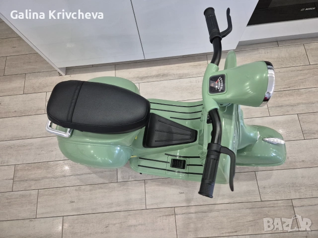 Vespa Piaggio детско моторче, снимка 2 - Коли, камиони, мотори, писти - 55117801