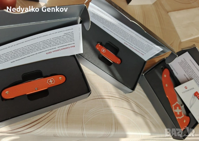 Колекционерски нож - Victorinox LE 2021, 2022, 2025, Deejo, Toferner, снимка 9 - Ножове - 53935192