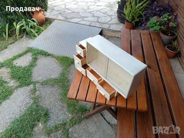 Бяла ретро аптечка кухненски шкаф, снимка 2 - Кухни - 55170058