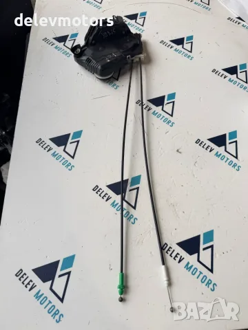 690400D520 предна лява брава от Toyota Yaris P13, 1.0i, 72 ph., 5 sp., engine 1KR-FE, KSP130 2020