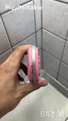 Modded Sony PSP 1000 P!nk Edition 64GB 75+ Games, снимка 4 - PlayStation конзоли - 55645300