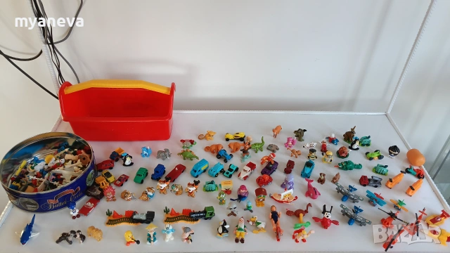 Kinder Surprise , Киндер сюрприз, стари играчки от различни серии.