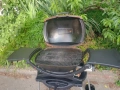 Газово барбекю Weber Q 2200 с оригинална количка и покривало – Отлично състояние, снимка 4