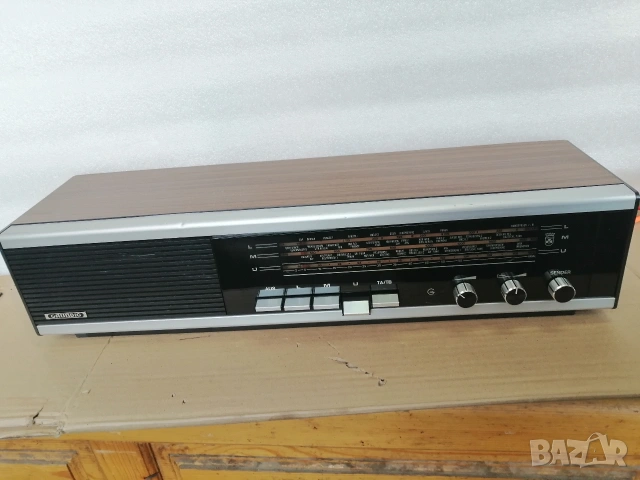 Радиоприемник GRUNDIG RF 450, снимка 2 - Радиокасетофони, транзистори - 54048276