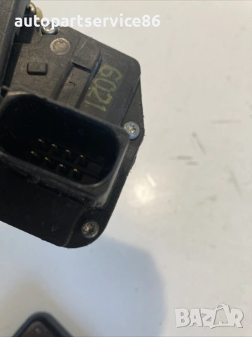 Заключващ механизъм на предна дясна врата за Chevrolet Captiva 2.2 VCDi (2012) A046818, снимка 2 - Части - 54617743