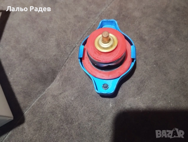 Капачка за радиатор с термо датчик., снимка 3 - Части - 54657144