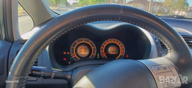 Toyota Auris, снимка 7 - Автомобили и джипове - 54602096
