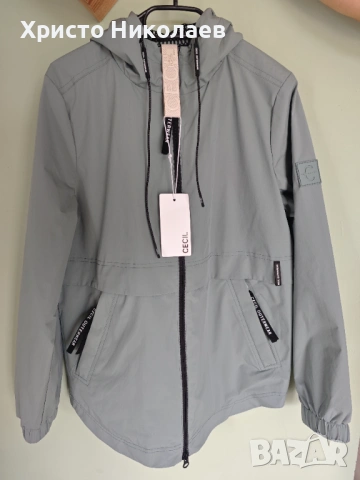 Чисто Нова Ветровка CECIL