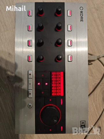 Native Instruments Kore 2 Controller USB MIDI контролер, снимка 5 - Синтезатори - 54613706