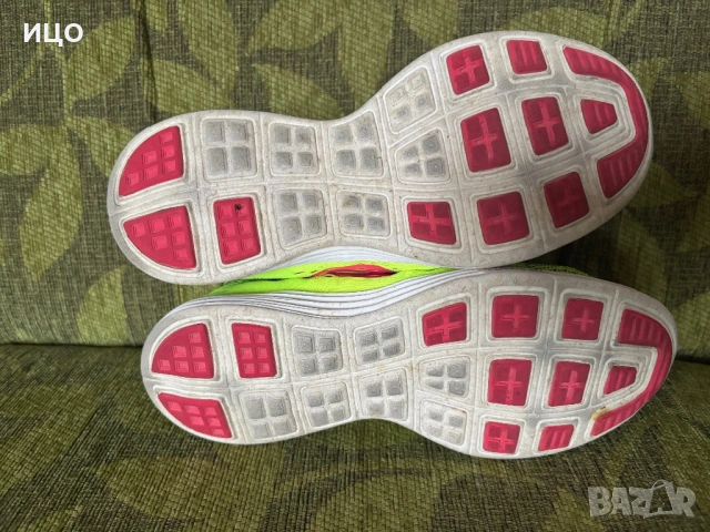 Дамски маратонки Nike Lunartempo, снимка 2 - Маратонки - 54742224
