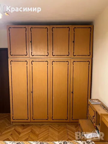 Продавам спалня с гардероб, нощни шкафчета и огледало, снимка 3 - Гардероби - 55683629