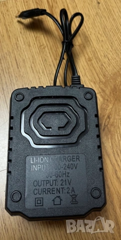 MAKITA НОВА зарядна станция 21V за батерии Makita 18V BL1830 BL1860, снимка 2 - Винтоверти - 54546601