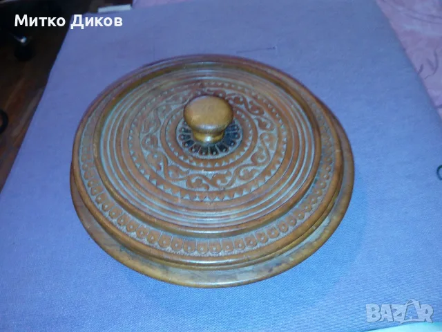 Купа от соца с капак от соца пирогрофирана Фи 202мм и Н-51мм