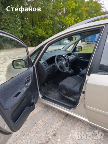 Toyota Corolla verso 4D4 , снимка 9 - Автомобили и джипове - 54128557