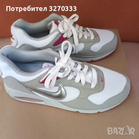 Дамски маратонки Nike Air , снимка 3 - Маратонки - 55153499