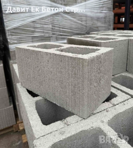Декоративни вибропресовани бетонови блокчета за ограда, имитиращи "драскана мазилка"