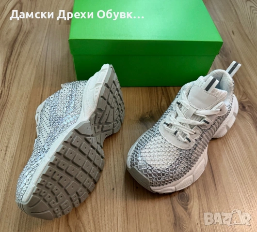 Дамски бели маратонки с камъни , снимка 2 - Маратонки - 55144653
