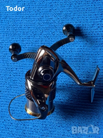 Shimano Stella C3000SDH, снимка 4 - Макари - 55147493