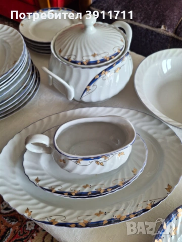 продавам порцеланов сервиз за хранене със синя декорация, снимка 3 - Сервизи - 54007414