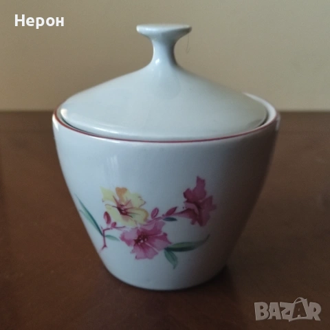 Порцеланова захарница, снимка 5 - Сервизи - 55195928