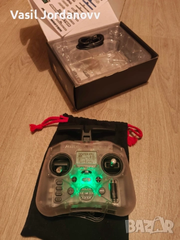 FPV очила Fatshark Predator V2 и Radiomaster Pocket ELRS, снимка 3 - Дронове и аксесоари - 54783573