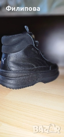 Puma 37 номер, снимка 2 - Дамски боти - 54008359