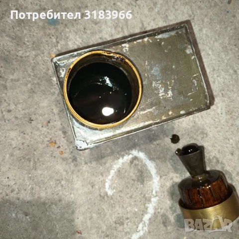 метални кутии от немски автомобил  побират по 1 литър. , снимка 6 - Аксесоари и консумативи - 54486586