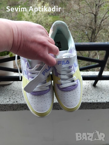 Оргинални дамски маратонки Fila , снимка 4 - Маратонки - 54078216
