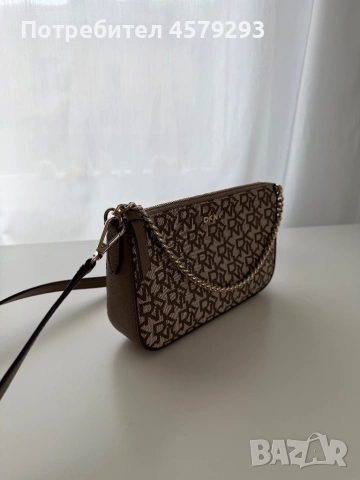DKNY бежова чанта с две дръжки, снимка 4 - Чанти - 54382993