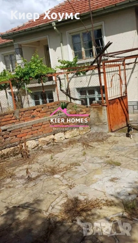 Двуетажна къща в с. Малко Тръново, обл. Стара Загора , снимка 2 - Къщи - 54997902