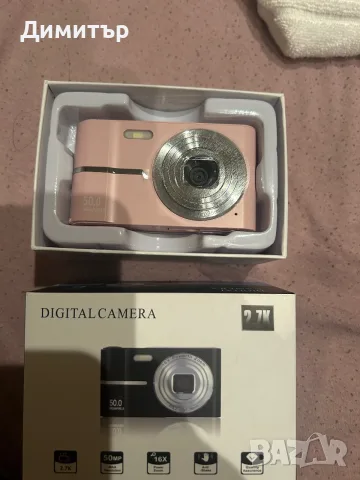 Компактен цифров фотоапарат, предлаган от различни марки като AMRINUGL или Omelivon.