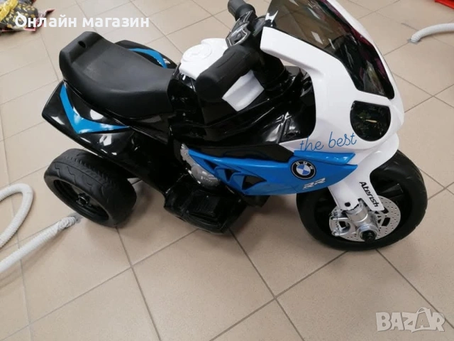 Акумулаторен мотор BMW, снимка 4 - Детски велосипеди, триколки и коли - 54974425