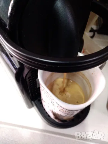 Кафемашина Delonghi Inissia за капсули Nespresso, снимка 5 - Кафемашини - 55690055