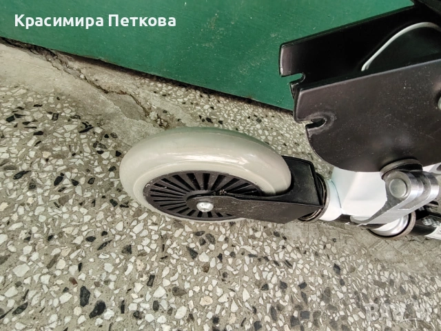 Нова тротинетка/скутер Lorelli junior thunderbird , снимка 9 - Скутери и тротинетки - 54415443