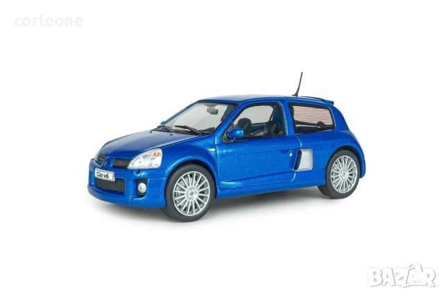 Renault Clio V6 2003 - мащаб 1:43 на Solido моделът е нов в PVC дисплей-кейс