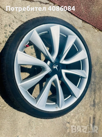 Джанти с гуми за Tesla 3, снимка 2 - Гуми и джанти - 54688183