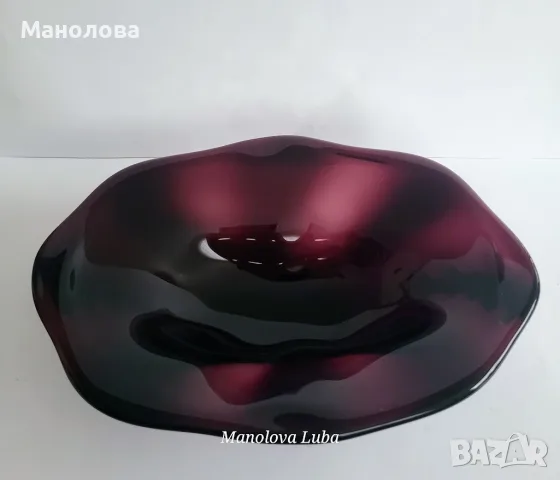 Купа произведена в легендарния български Стъкларски завод „Стойко Иванов Пеев“ (СИП) 