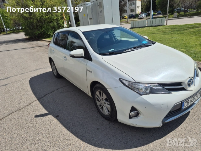 Toyota Auris Hybrid, снимка 5 - Автомобили и джипове - 54368966