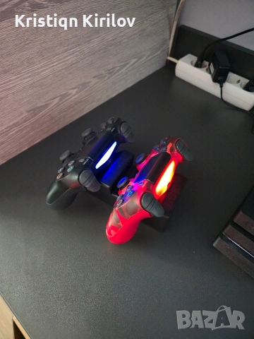 PS4 PRO 1TB + 2 Джойстика + Стойка + ТОП Игри (FIFA22, TopSpin 25, It Takes Two, снимка 2 - PlayStation конзоли - 54180773