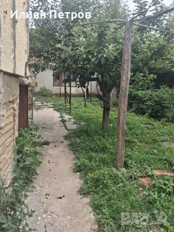 Просторна къща с нов покрив, голям двор, кладенец и панорамна гледка – с. Добрина, снимка 15 - Къщи - 55339775