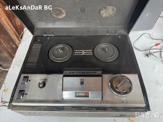 Магнетофон Grundig tk 120, снимка 2 - Ресийвъри, усилватели, смесителни пултове - 54587481