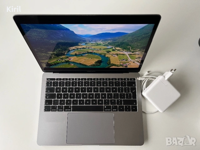 MacBook Pro "Core i5" 2.3 13-Inch A1708,(Mid-2017 Retina Display, 256GB SSD,8GB RAM Two Thunderbolt , снимка 2 - Лаптопи за работа - 54653478