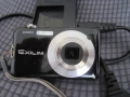 Компактен фотоапарат Casio Exilim EX-S12, снимка 1