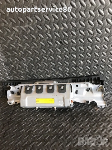 Долен преден ляв панел част при коляното за Lexus IS220 D (2003-2009) 300807206M28, снимка 3 - Части - 55025584