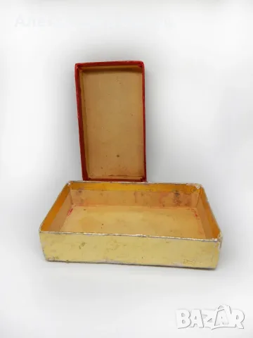 Стара ПРАЗНА кутийка гирлянда флагчета соц страни 1962 г., снимка 4 - Колекции - 55394911