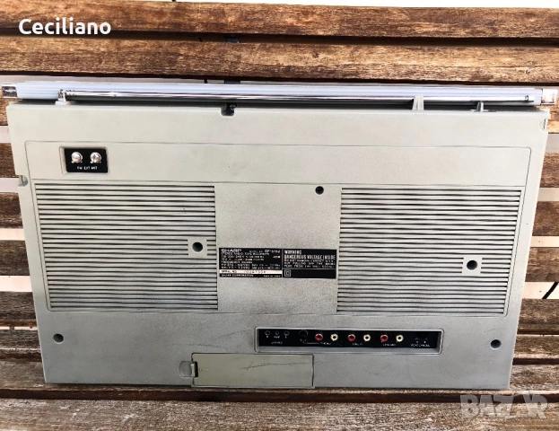 Радиокасетофон Boombox Sharp GF-515Z (1979г.), снимка 11 - Радиокасетофони, транзистори - 54670324
